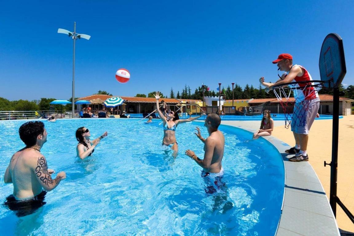 Panorama Mobile Homes In Camping Park Umag Eksteriør bilde